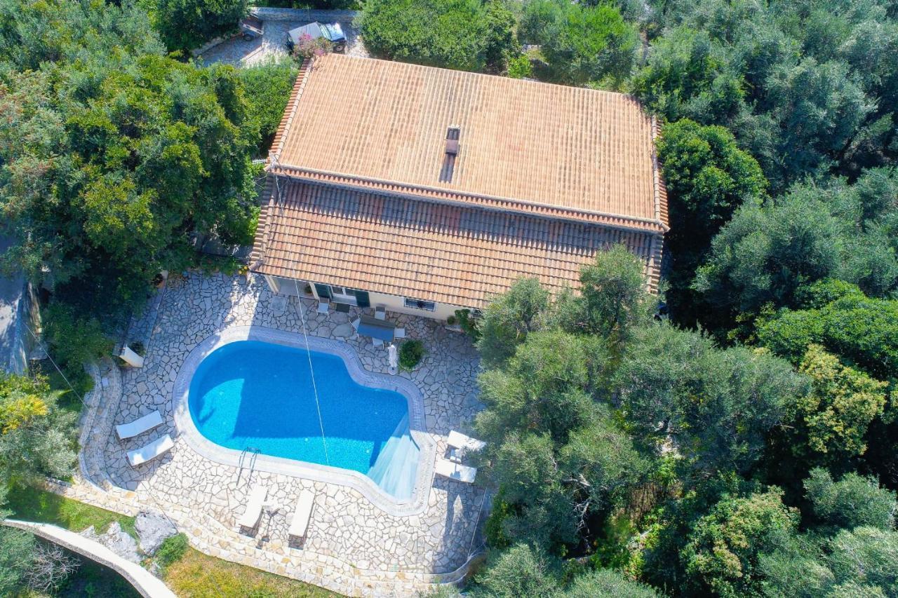 Villa Natasha Katávolos Екстериор снимка