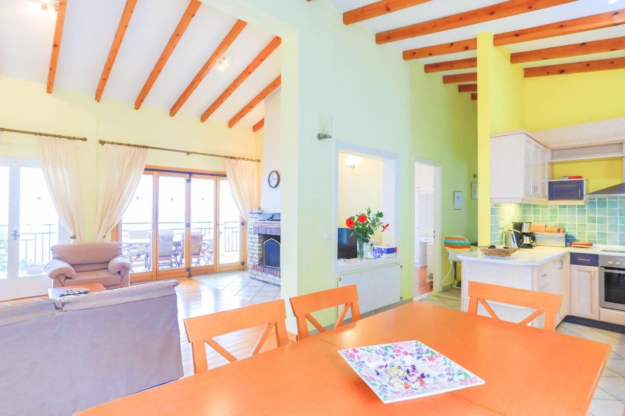 Villa Natasha Katávolos Екстериор снимка