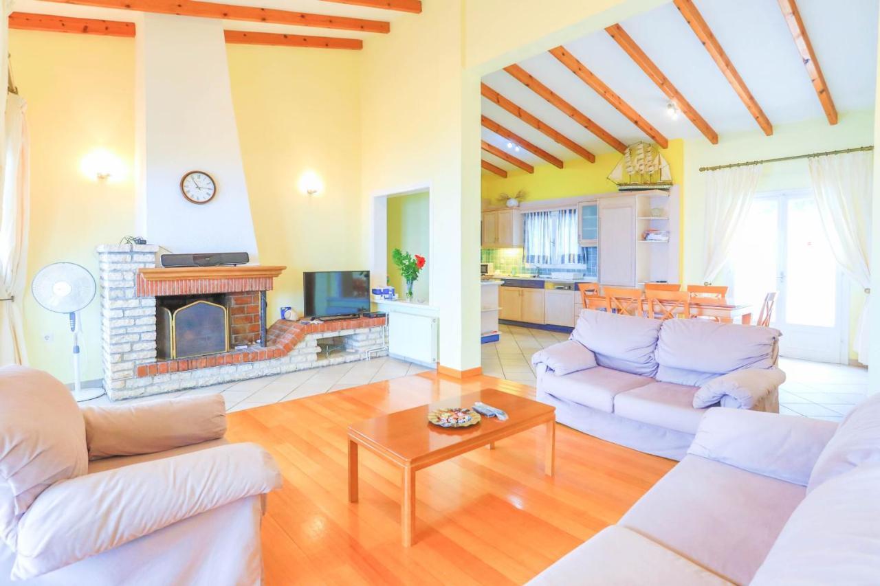 Villa Natasha Katávolos Екстериор снимка